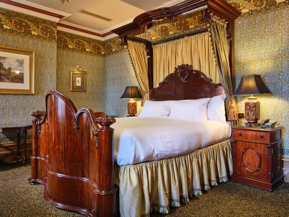 クレイグズ ロイヤル ホテル バララット エクステリア 写真 A bedroom at the hotel