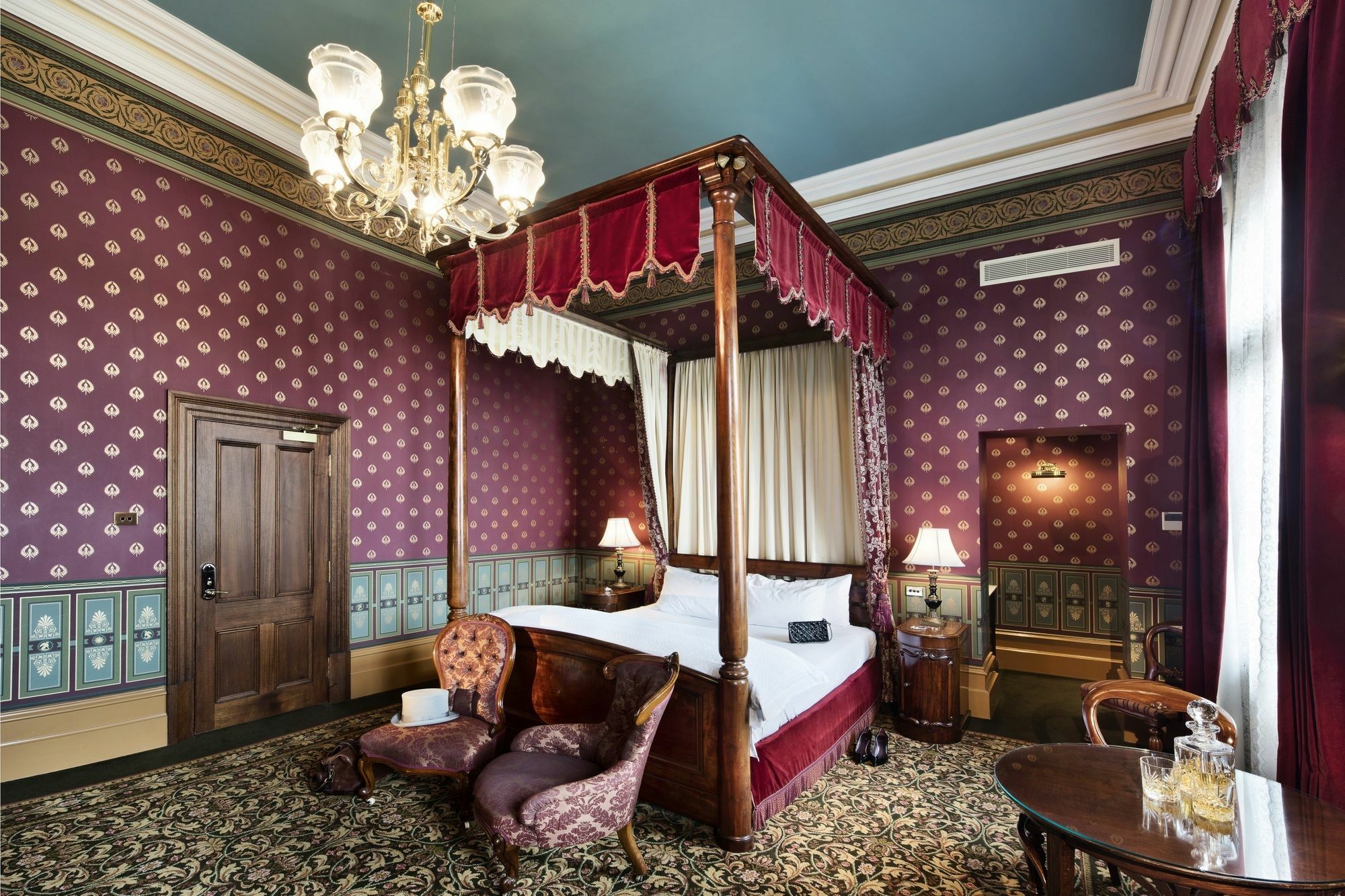 クレイグズ ロイヤル ホテル バララット エクステリア 写真 A suite at the hotel